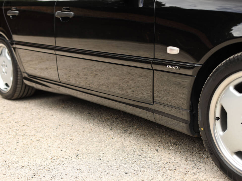 Bild 73/89 von Mercedes-Benz C 43 AMG T (1998)