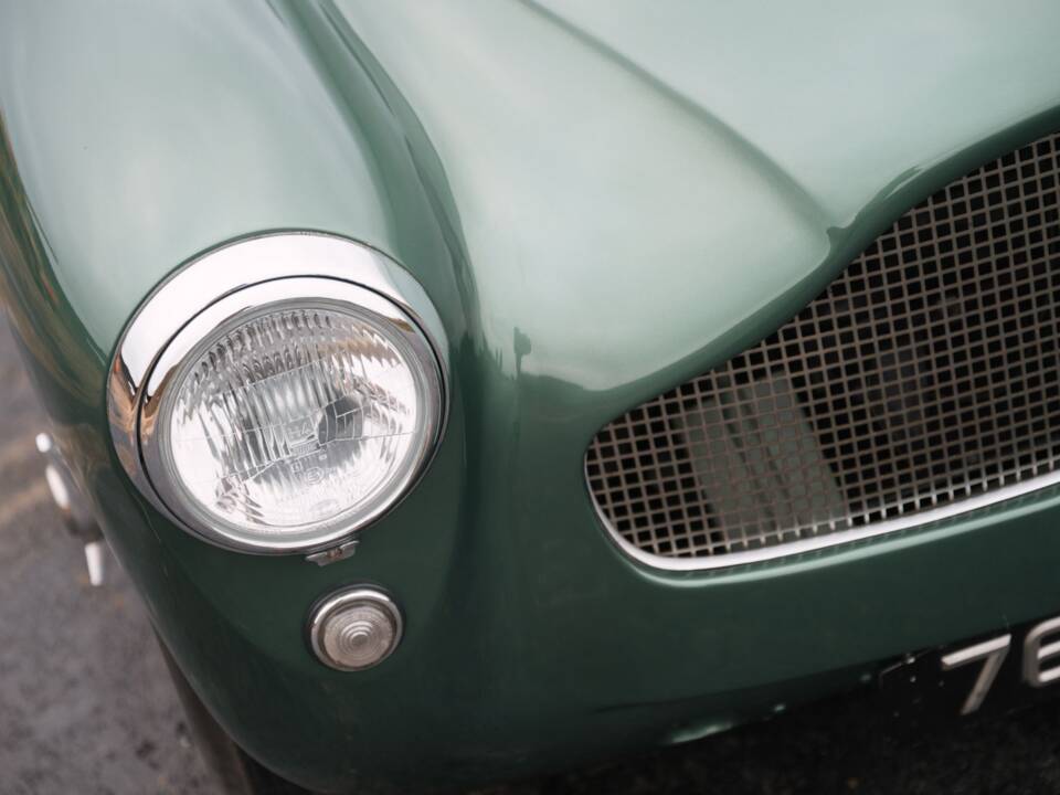 Image 27/31 of Aston Martin DB 2/4 Mk III (1958)