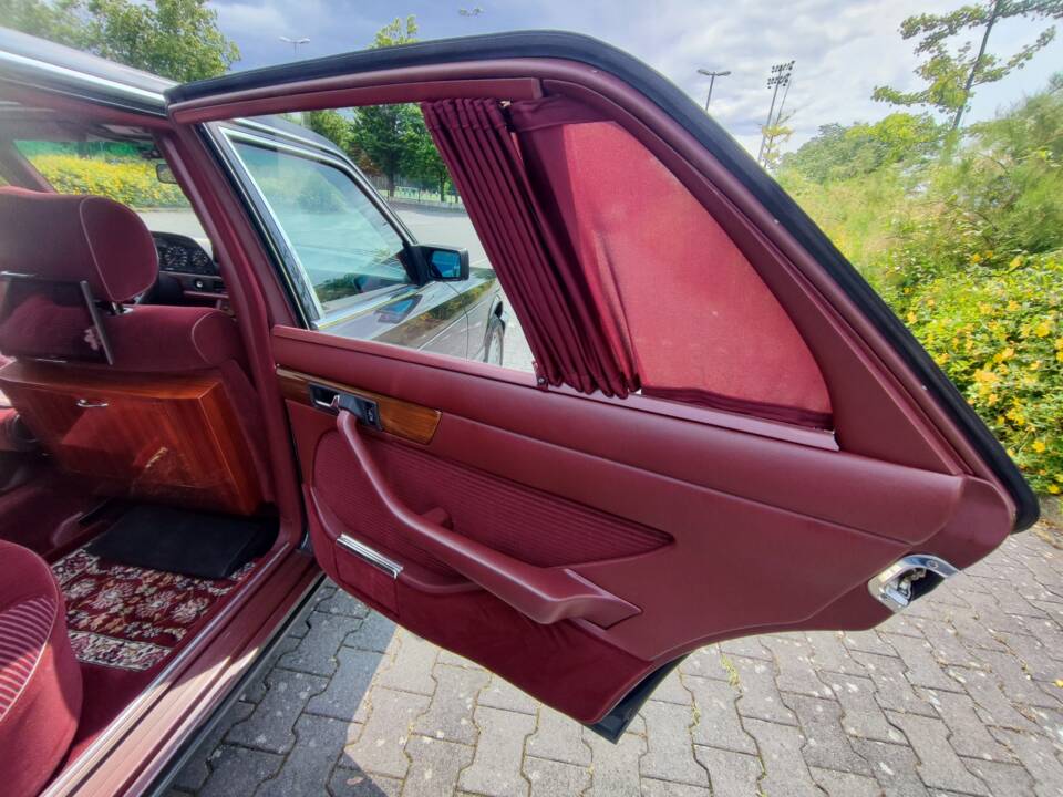 Bild 26/34 von Mercedes-Benz 420 SEL (1989)