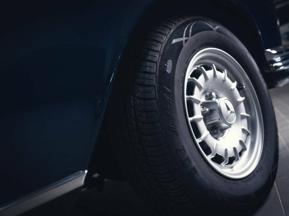 Image 5/15 of Mercedes-Benz 300 SEL 6.3 (1968)