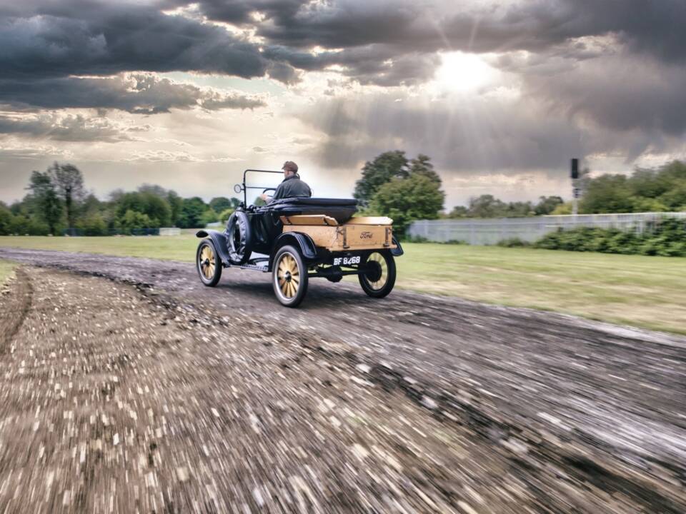 Bild 28/37 von Ford Model T (1918)