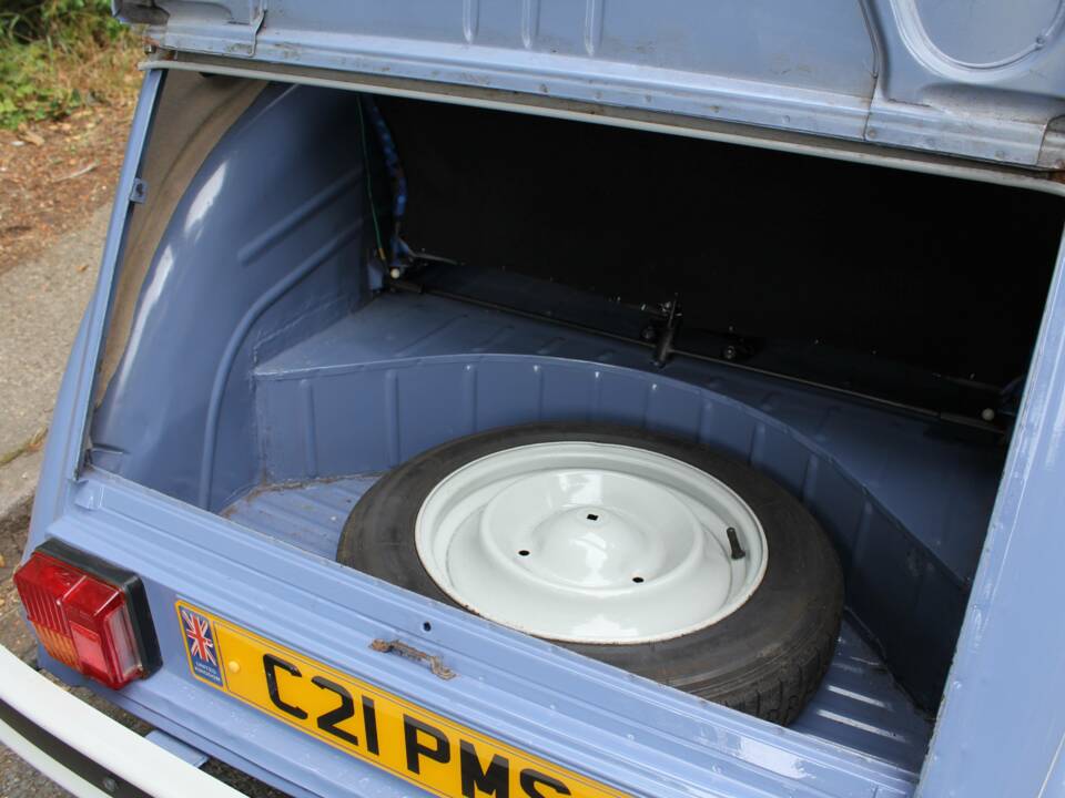Immagine 18/18 di Citroën 2 CV 6 Charleston (1987)