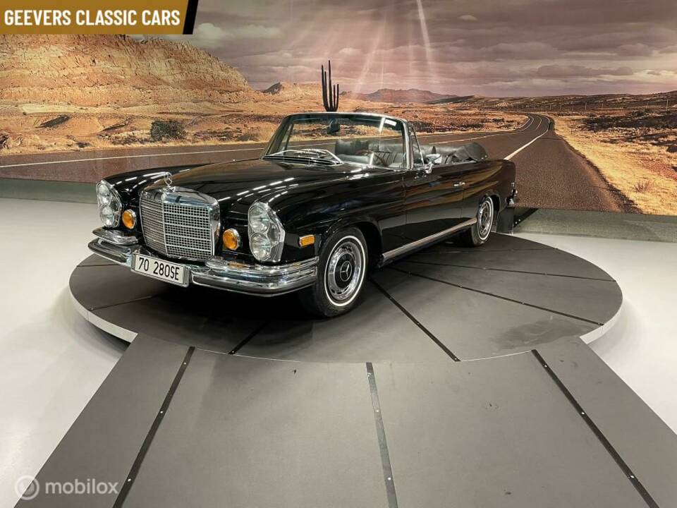 Image 29/44 of Mercedes-Benz 280 SE (1970)