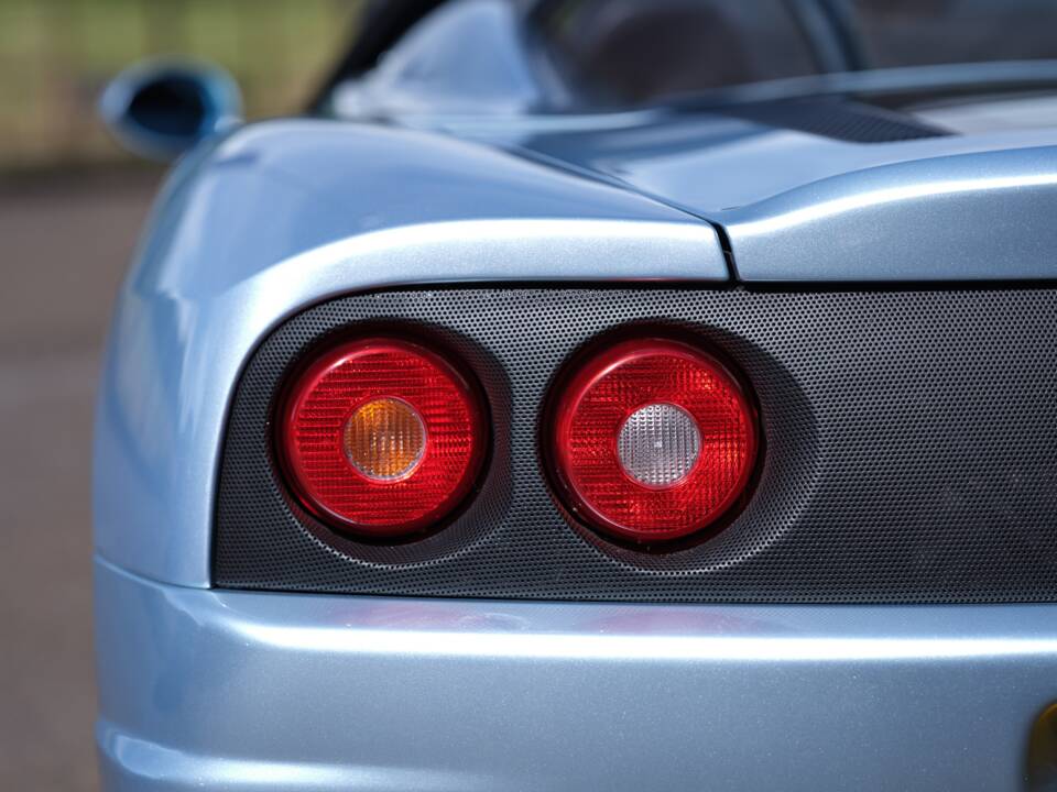 Bild 37/41 von Ferrari 360 Spider (2001)