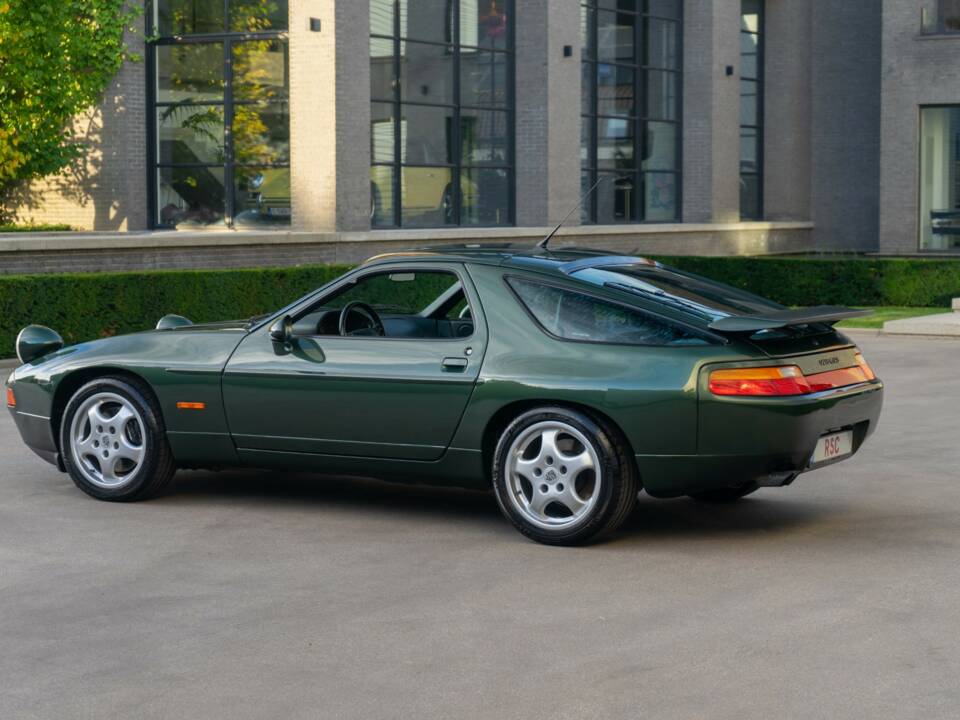 Afbeelding 10/46 van Porsche 928 GTS (1993)