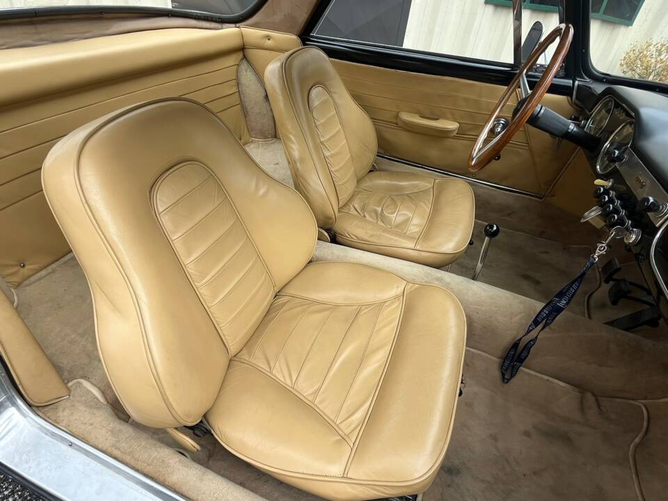 Imagen 12/23 de Lancia Flaminia GT Touring (1961)