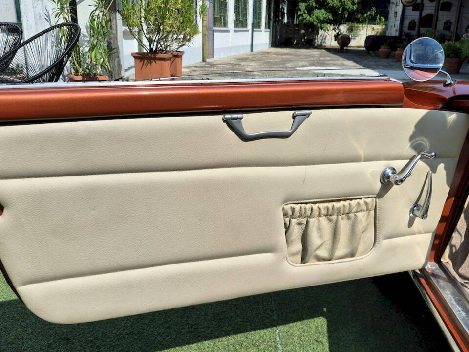 Image 31/71 of Cisitalia Spyder Riviera 850 Scorpione (1960)