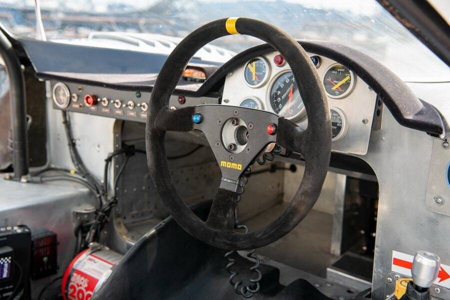 Image 17/28 of Lola T711 (1984)