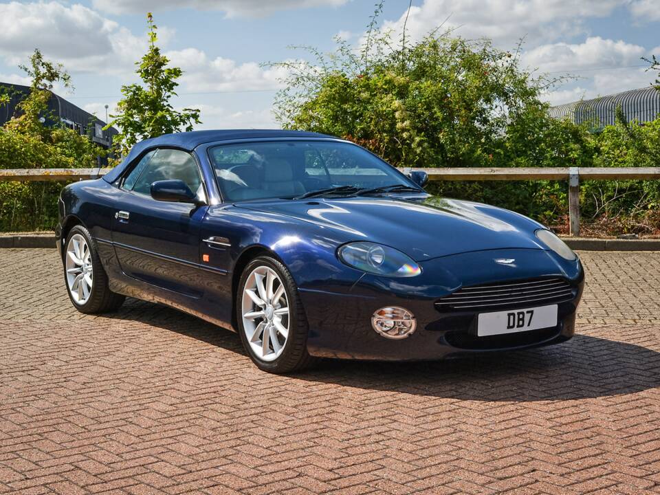 Bild 21/50 von Aston Martin DB 7 Vantage Volante (2001)