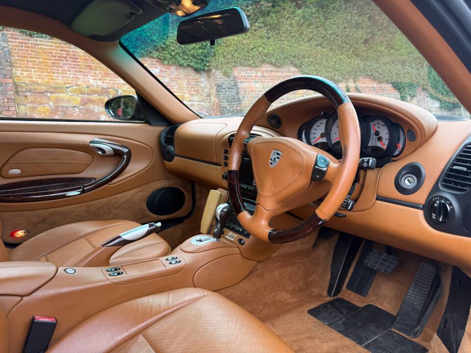 Image 13/30 of Porsche 911 Carrera 4 &quot;Millenium-Edition&quot; (2000)