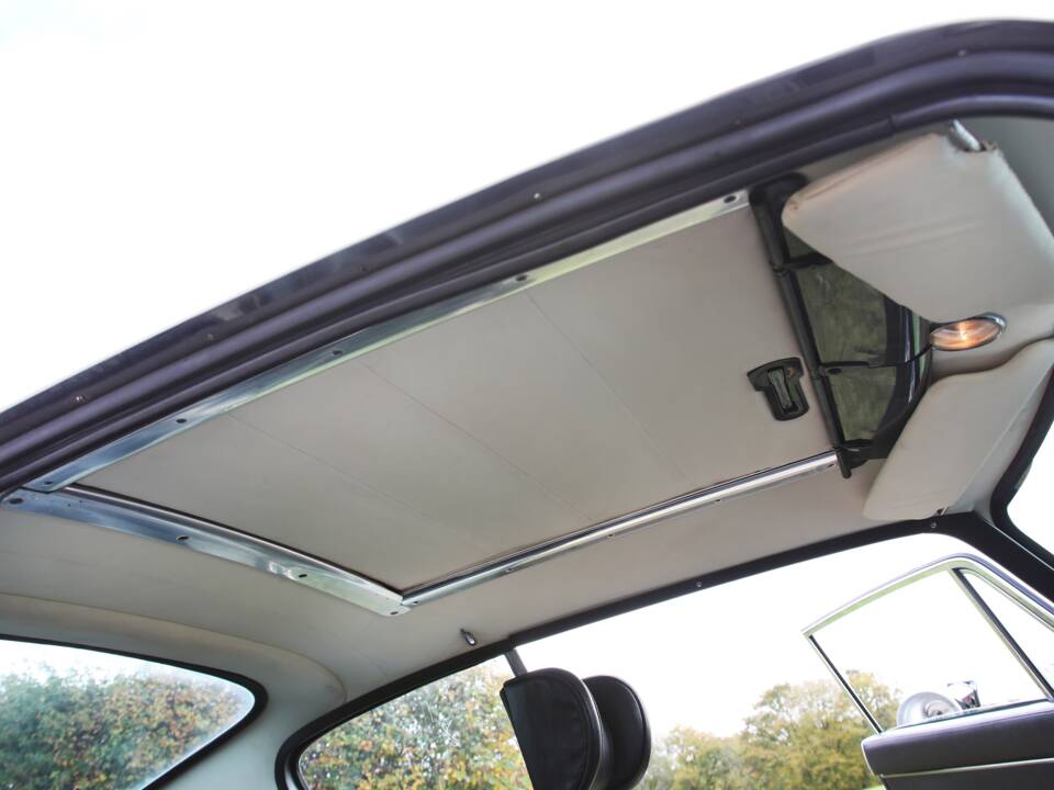 Imagen 28/31 de Aston Martin DB 6 (1968)