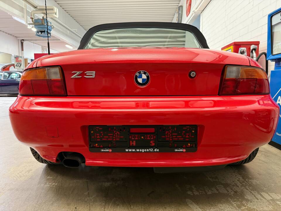 Bild 14/18 von BMW Z3 Roadster 1,8 (1997)
