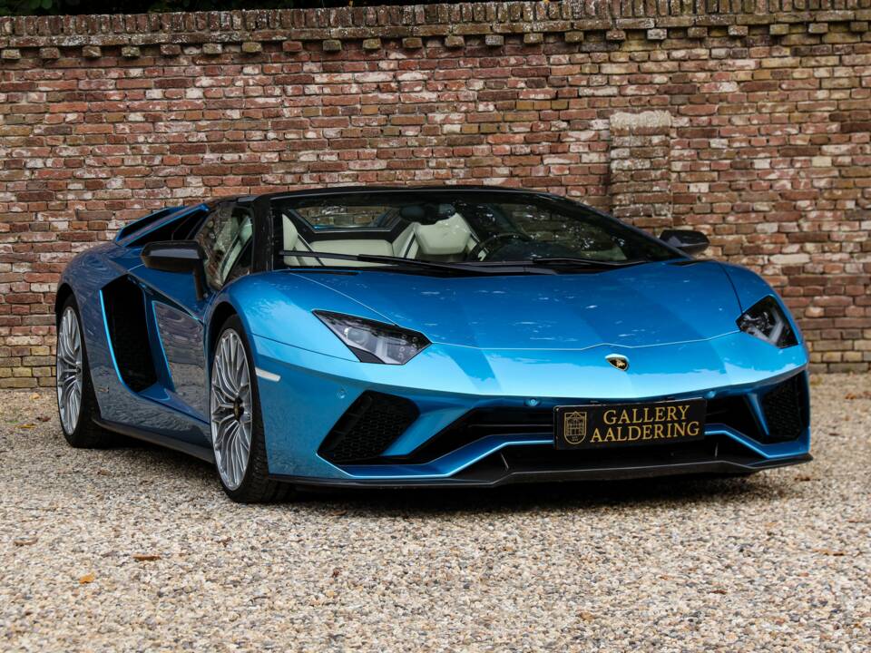 Image 28/50 of Lamborghini Aventador S (2018)