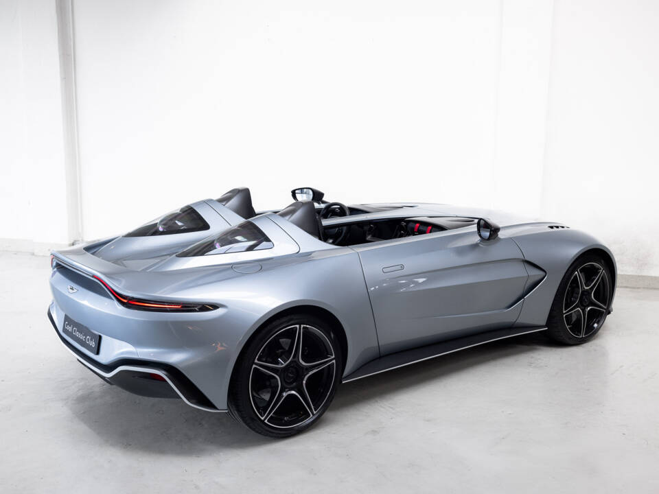 Bild 7/47 von Aston Martin V12 Speedster (2021)