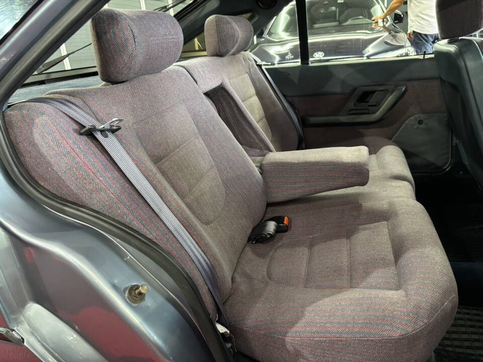 Bild 13/16 von Citroën BX 19 GT (1987)