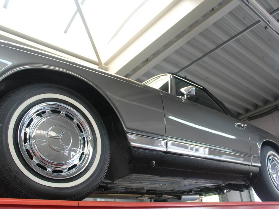 Image 11/50 of Mercedes-Benz 280 SL (1971)