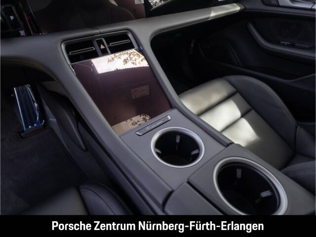 Image 32/36 of Porsche Taycan 4S Sport Turismo (2026)