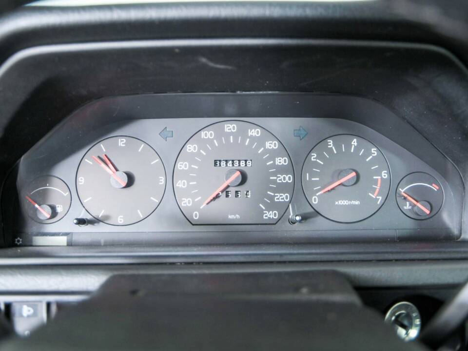 Bild 19/50 von Volvo 940 2.3i (1996)