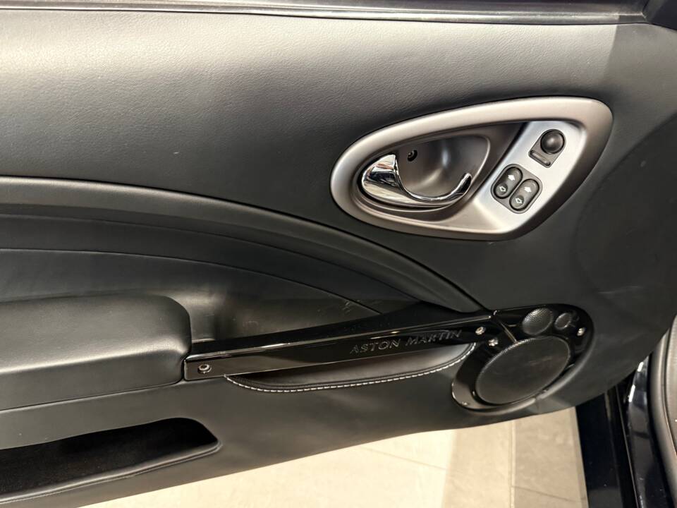 Image 31/40 of Aston Martin V12 Vanquish S Ultimate Edition (2007)