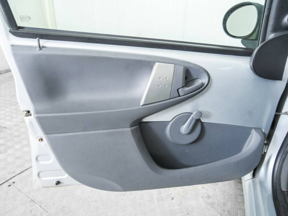 Image 33/48 of Toyota Aygo (2010)