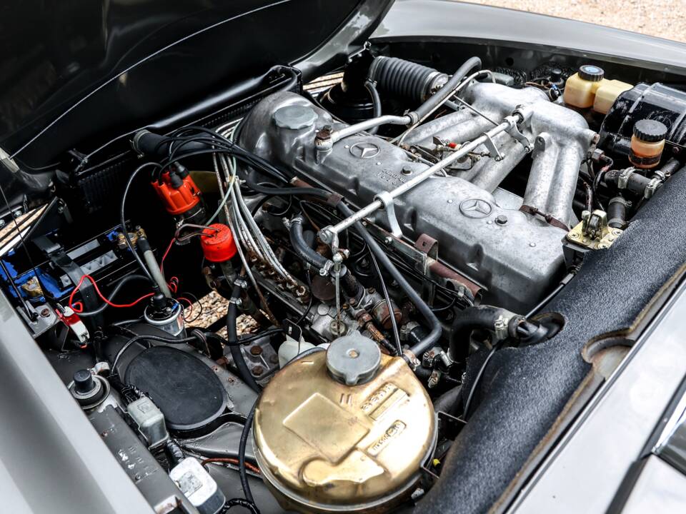 Afbeelding 6/27 van Mercedes-Benz 230 SL (1964)