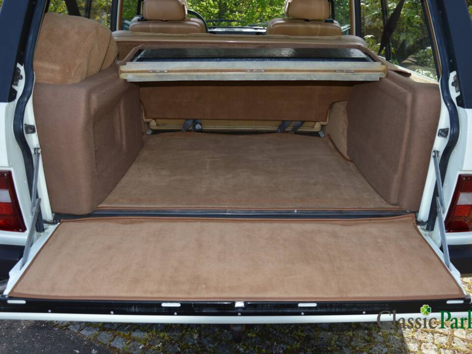 Bild 28/50 von Land Rover Range Rover Classic (1981)