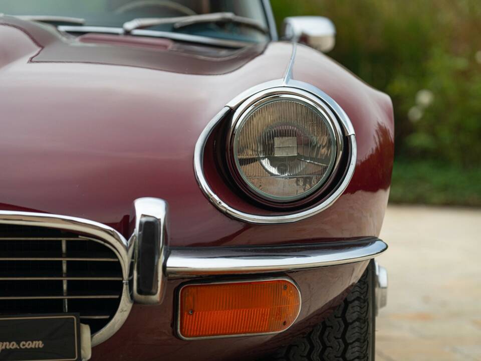 Bild 26/50 von Jaguar Type E V12 (2+2) (1972)