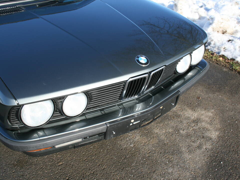 Imagen 5/65 de BMW 520i (1987)