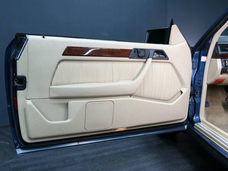 Bild 10/30 von Mercedes-Benz 300 CE-24 (1993)