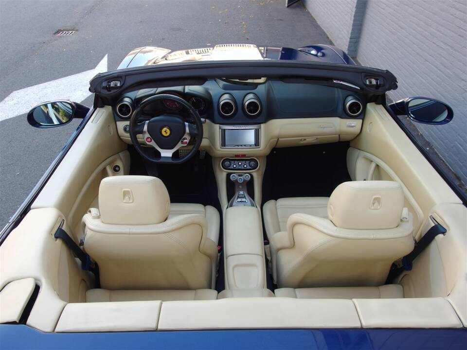 Bild 52/99 von Ferrari California (2009)