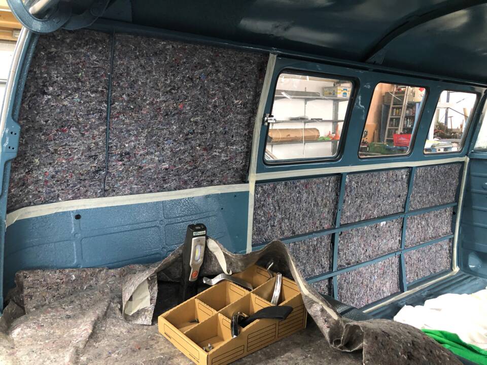 Image 23/28 of Volkswagen T1 Kombi (1966)