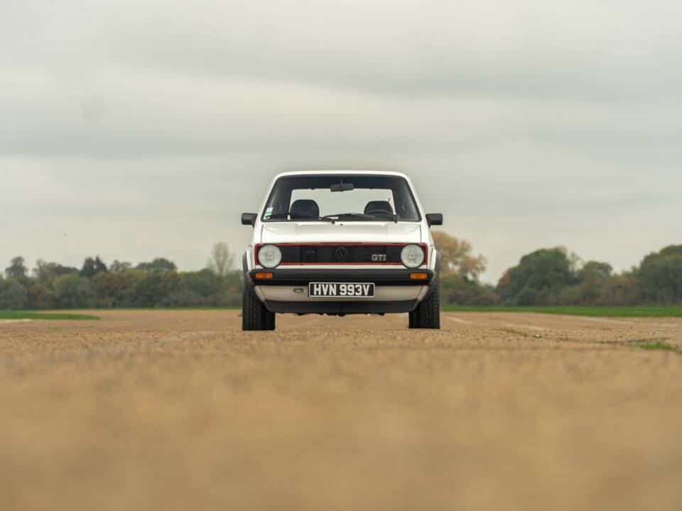 Image 15/40 of Volkswagen Golf I GTI 1.6 (1980)