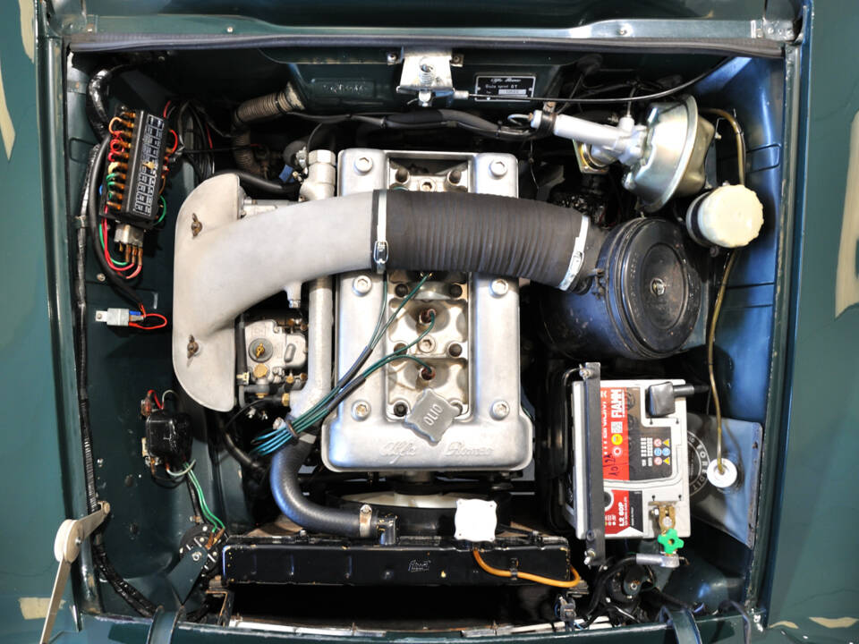 Image 22/65 of Alfa Romeo Giulia 1600 Sprint GT (1964)