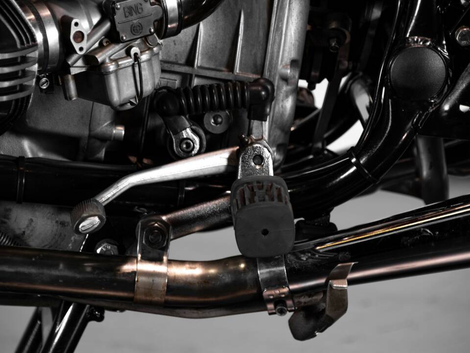 Image 14/50 of BMW DUMMY (1977)