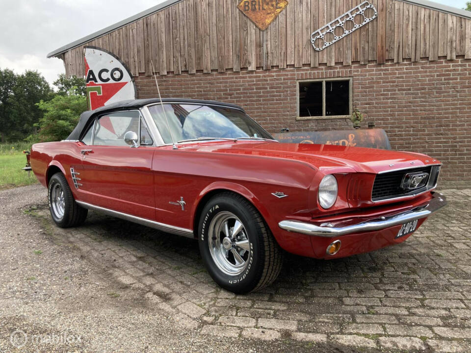Bild 40/50 von Ford Mustang 289 (1966)