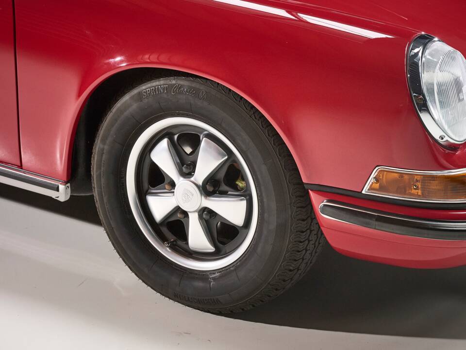 Afbeelding 25/44 van Porsche 911 2.0 E (1969)