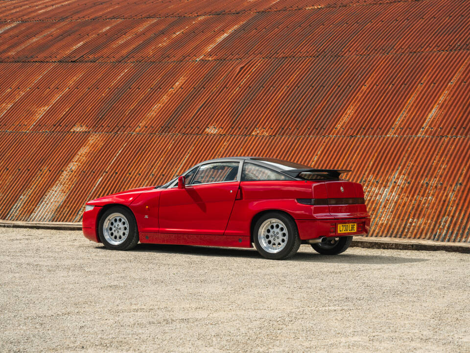 Afbeelding 6/45 van Alfa Romeo SZ (1991)