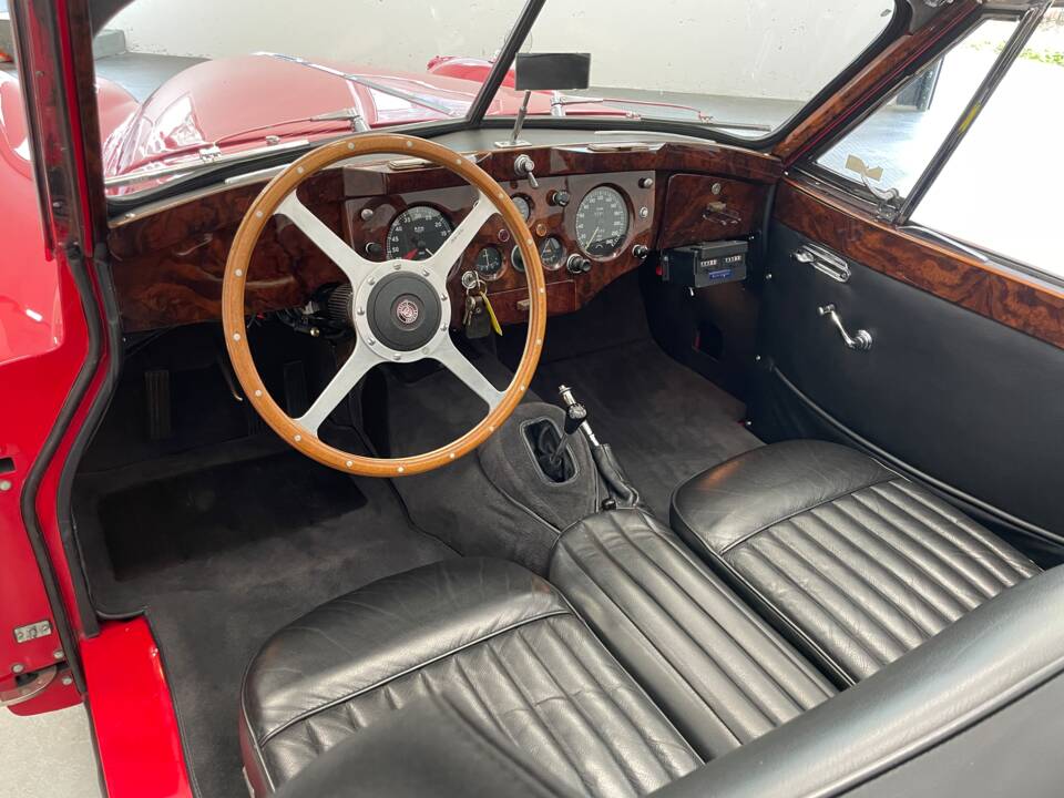 Imagen 29/38 de Jaguar XK 140 SE DHC (1955)