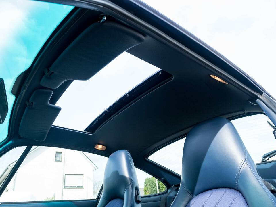 Afbeelding 25/44 van Porsche 911 Carrera (1994)