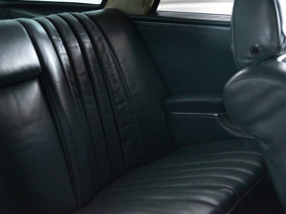 Bild 32/39 von Mercedes-Benz 280 SE 3,5 (1970)