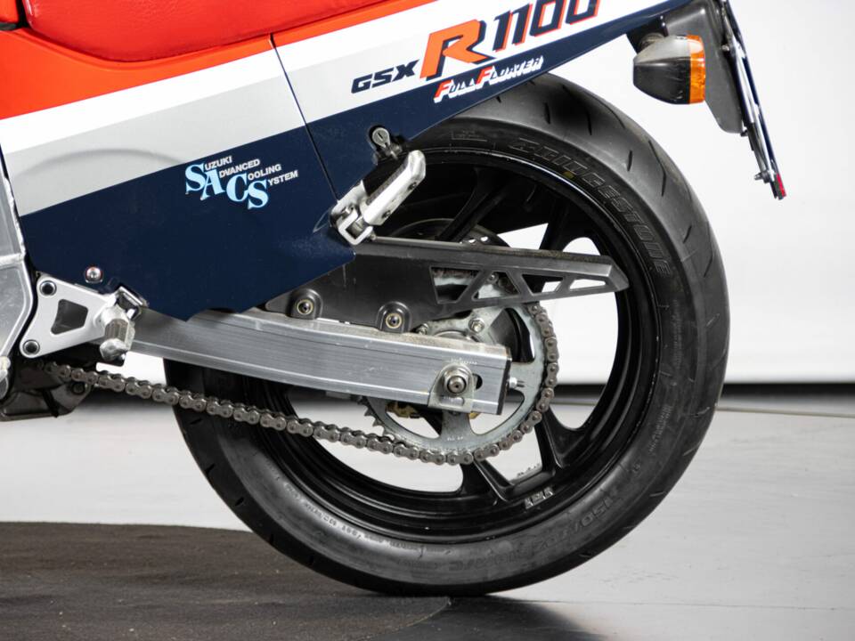 Immagine 22/50 di Suzuki GSX-R 1100 (1986)