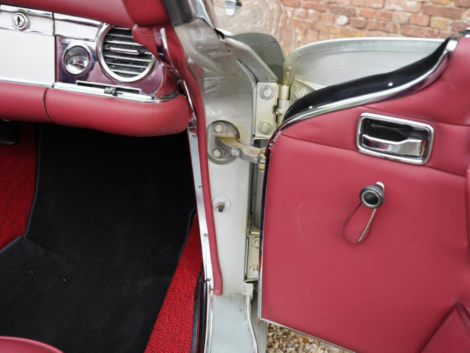 Image 49/50 of Mercedes-Benz 280 SL (1969)