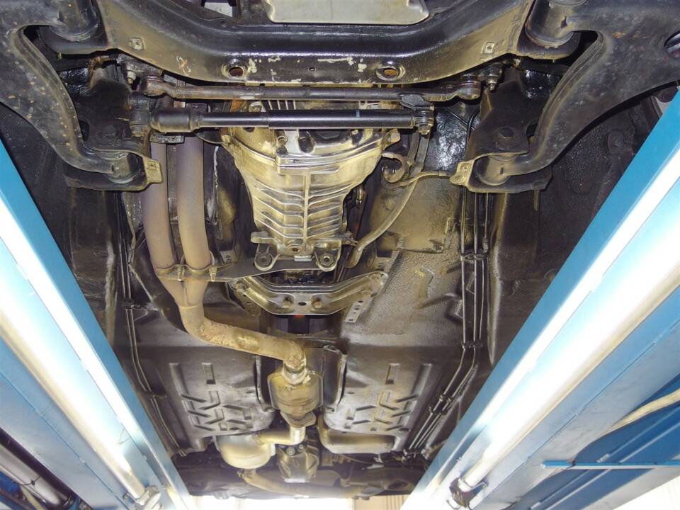 Immagine 90/98 di Mercedes-Benz 190 E 2.3-16 (1985)