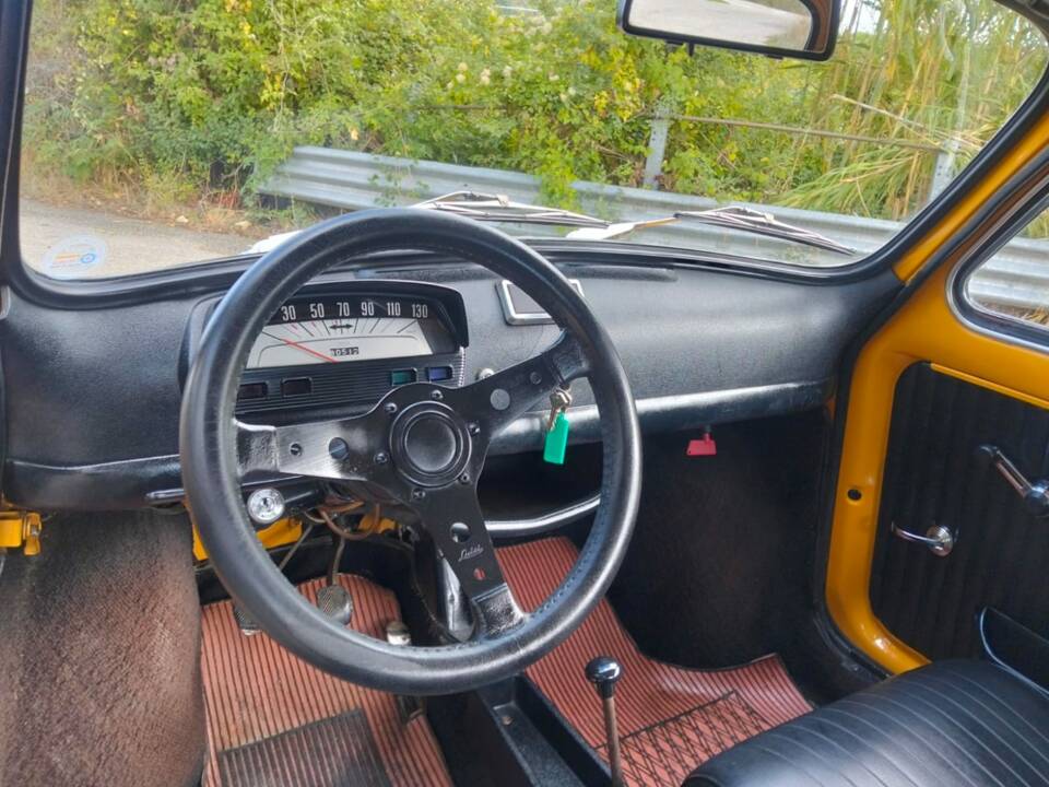 Image 19/33 of FIAT 500 L (1970)
