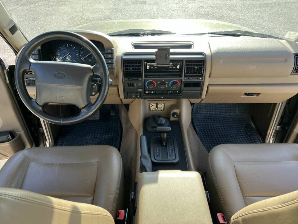 Bild 2/8 von Land Rover Discovery 3.9 V8 (1996)