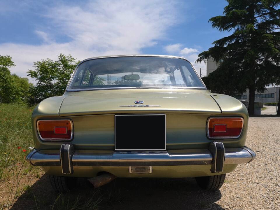 Afbeelding 4/22 van Alfa Romeo 1750 GT Veloce (1969)