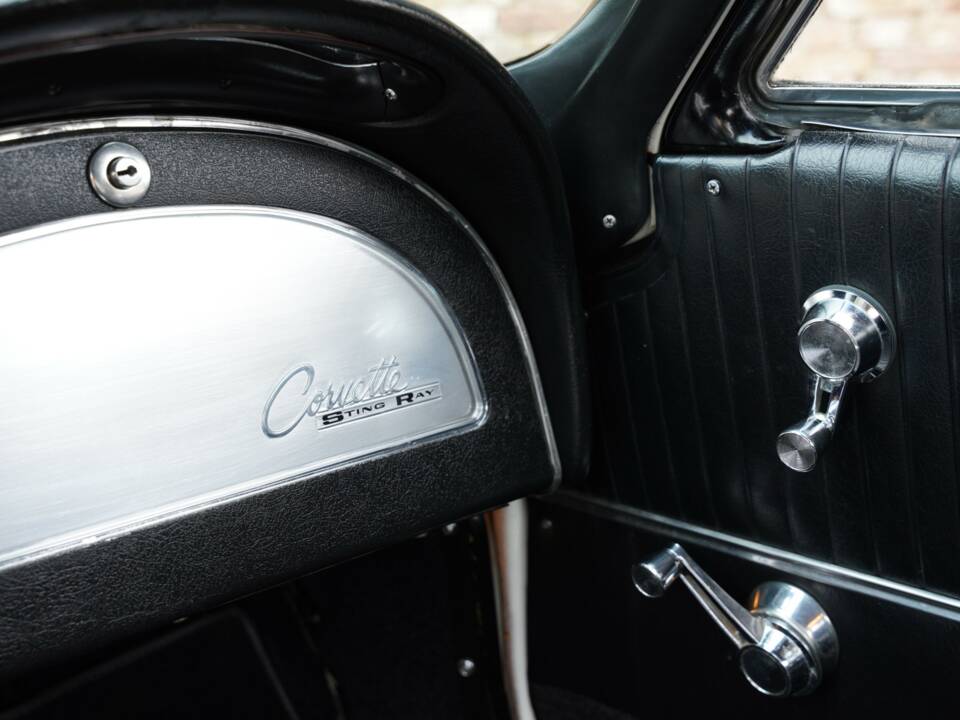 Bild 50/50 von Chevrolet Corvette Sting Ray (1963)