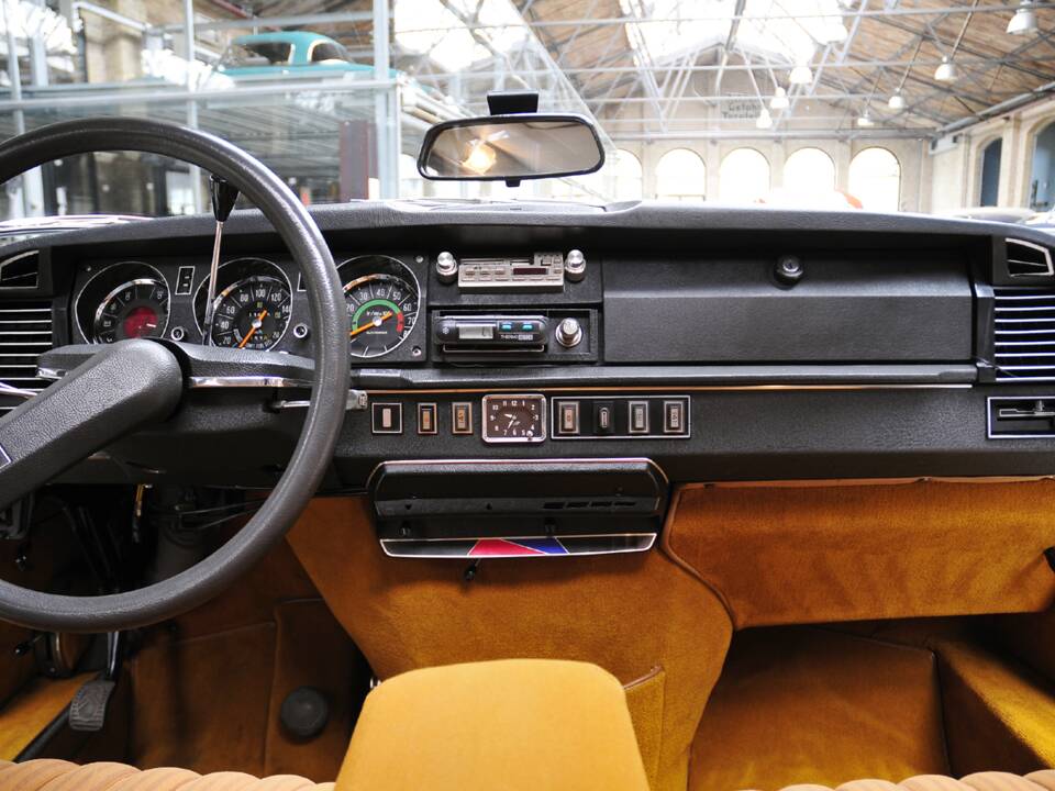 Bild 18/32 von Citroën DS 23 Pallas IE (1973)