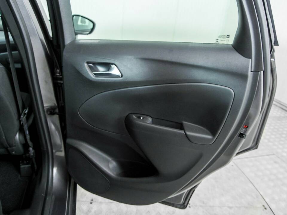 Image 37/50 de Opel Crossland X 1.2 Turbo (2020)