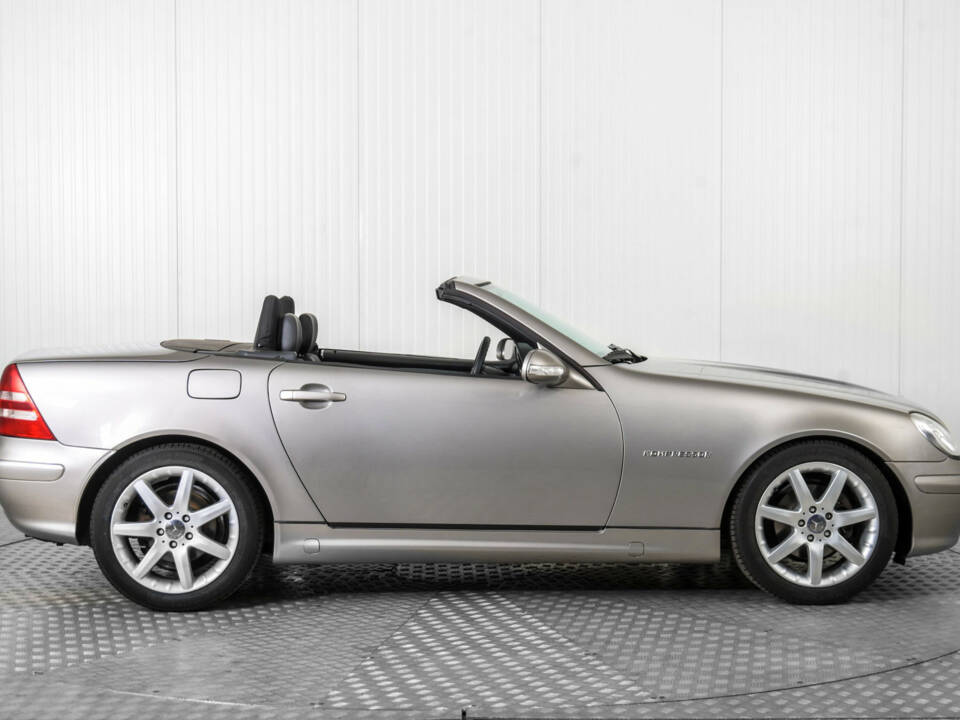 Image 10/50 of Mercedes-Benz SLK 200 Kompressor (2002)